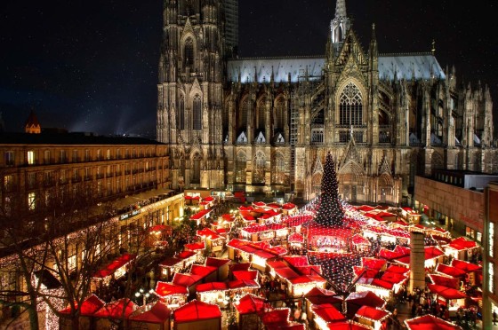 Weihnachtsmarkt vor Kölner Dom | WestLotto Ausflugstipps