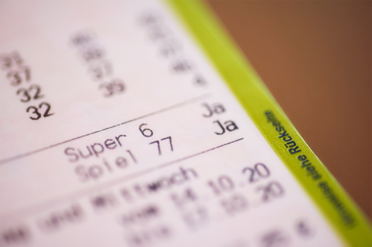 Spielschein von WestLotto mit den Zusatzlotterien Super6 und Spiel77
