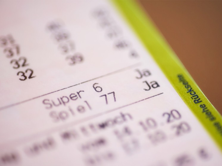 Spielschein von WestLotto mit den Zusatzlotterien Super6 und Spiel77