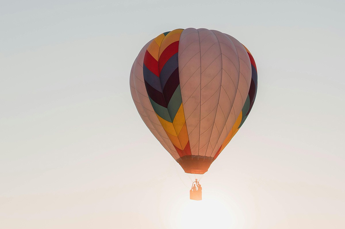 Heißluftballon am Himmel | WestLotto Wunscherfüller