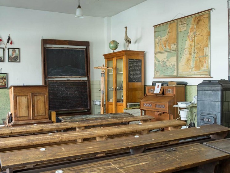 Altes Klassenzimmer im Katterbacher Schulmuseum | WestLotto-Ausflugstipps NRW